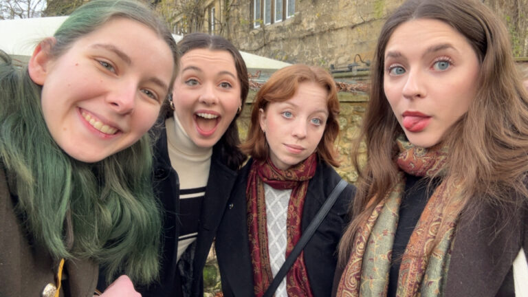 CjQKMFNuYXBjaGF0LzEzLjIxLjAuNDQgKGlQaG9uZTE0LDc7IGlPUyAxOC4yOyBnemlwKSAB